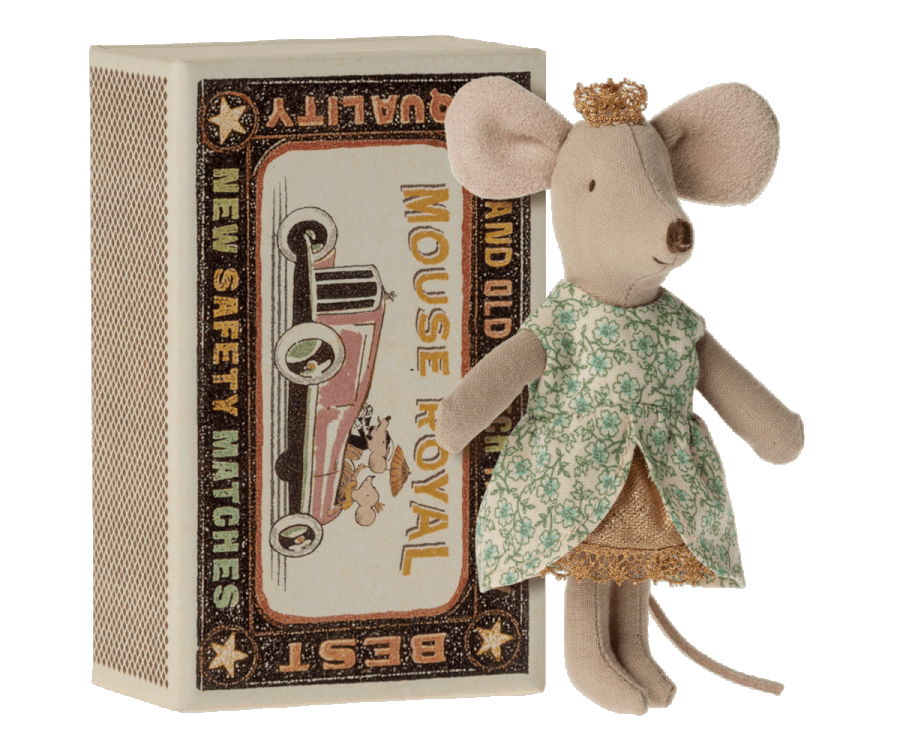 little sister mouse in a box