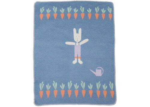 Baby blanket garden/rabbits/carrots blue
